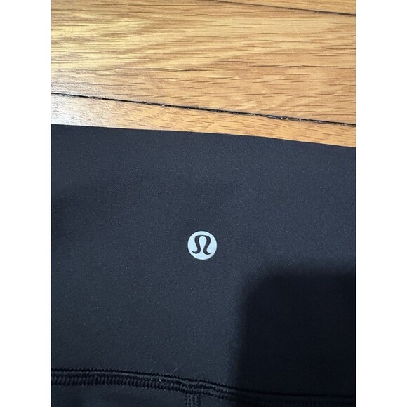 Lululemon Size 6 Wunder Under HR Crop 23" Black - Picture 4 of 5